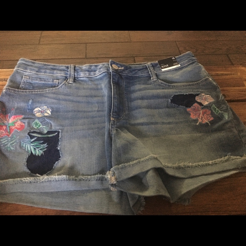 Women’s shorts